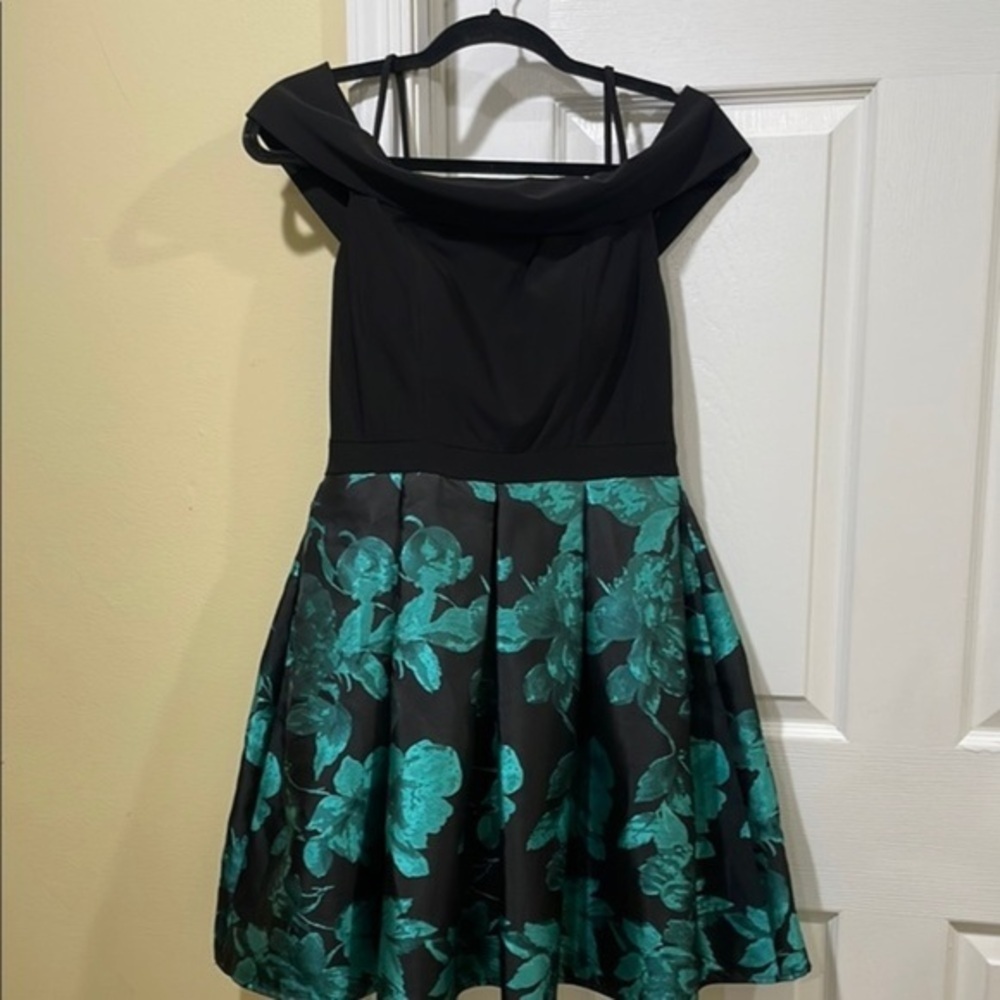 Morgan & Co. Black/Teal Floral Off Shoulder Fit & Flare dress size 5
